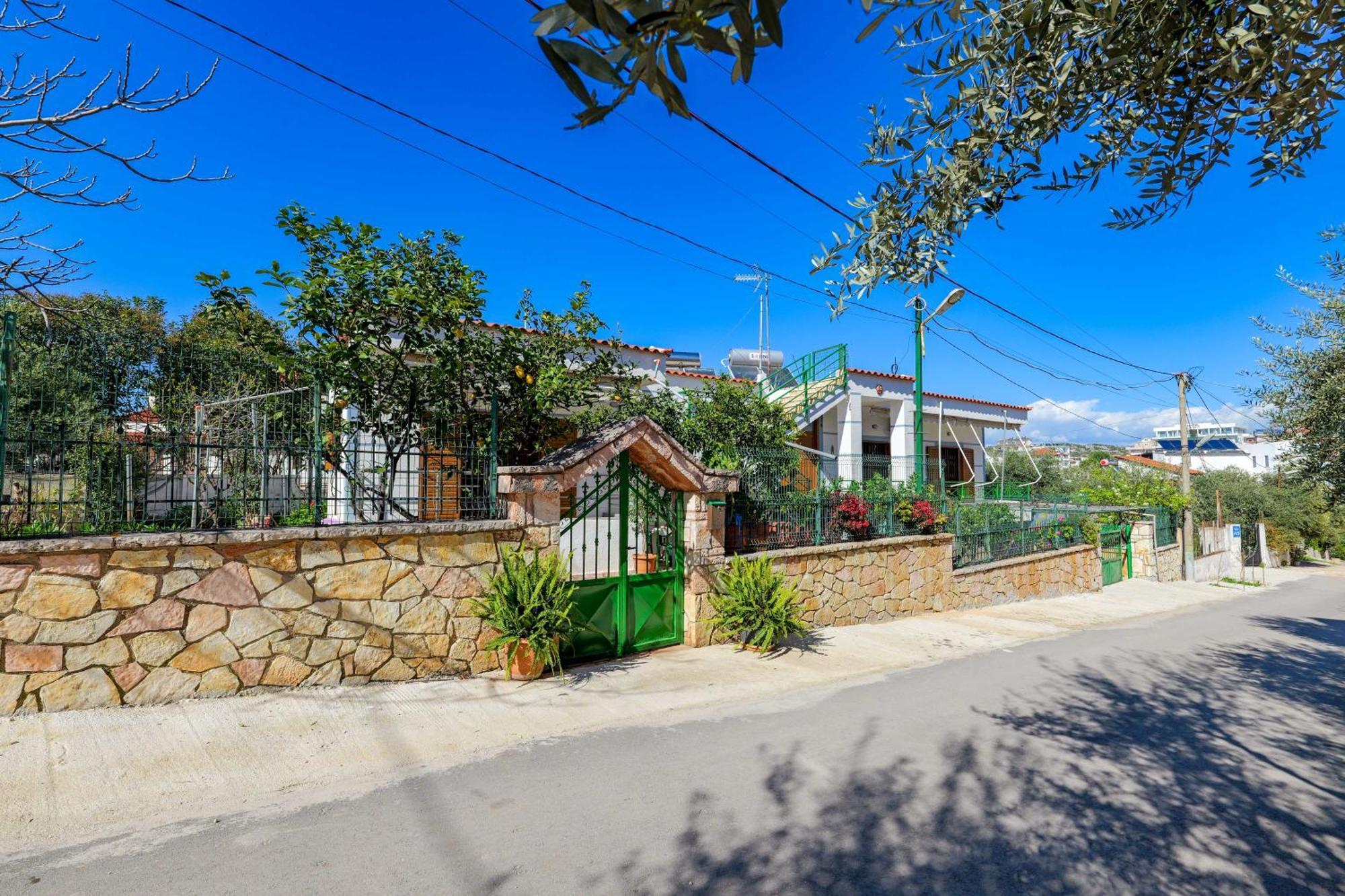 Cozy Apartments Downtown Ksamil Exterior photo