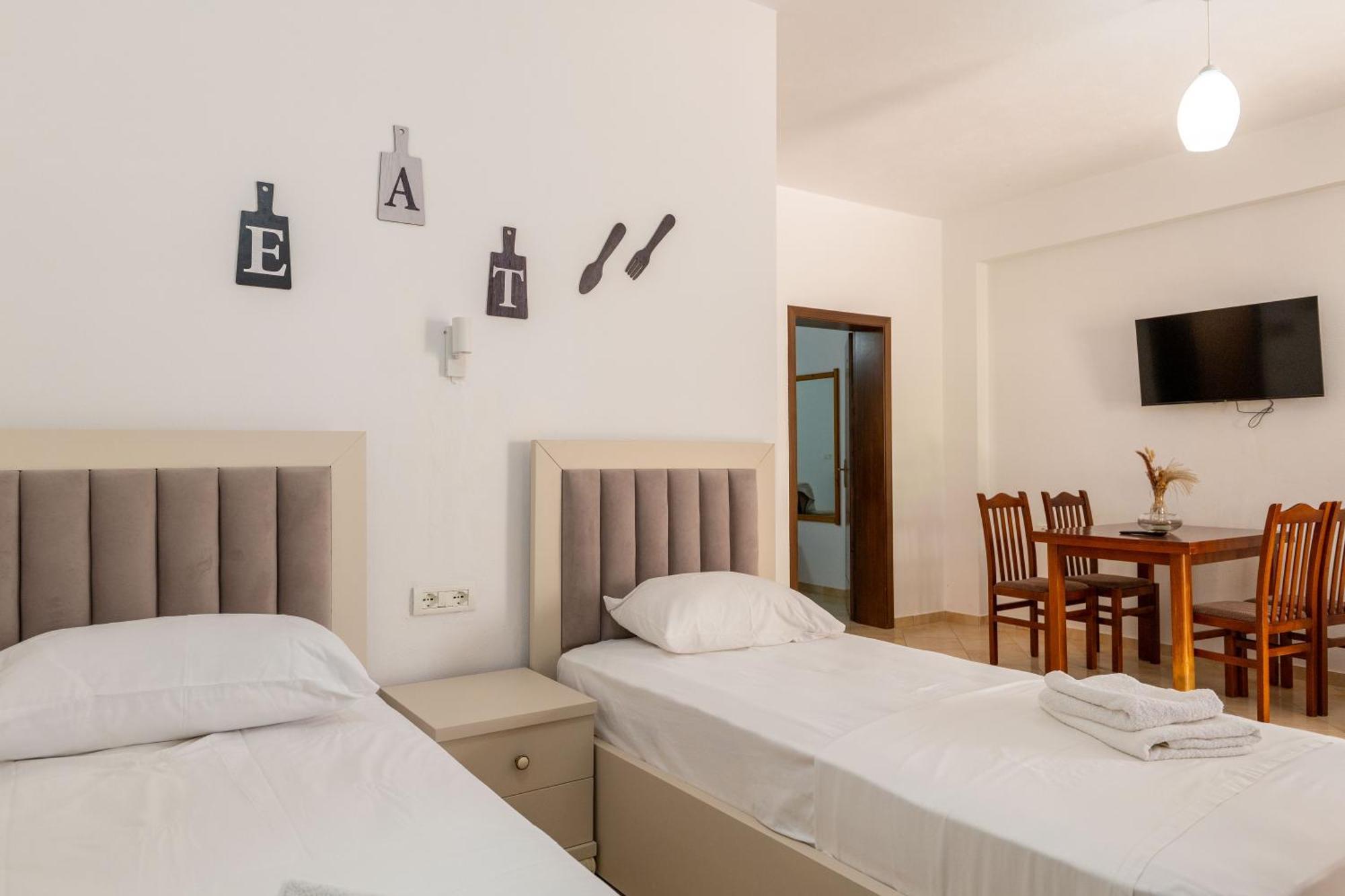 Cozy Apartments Downtown Ksamil Exterior photo