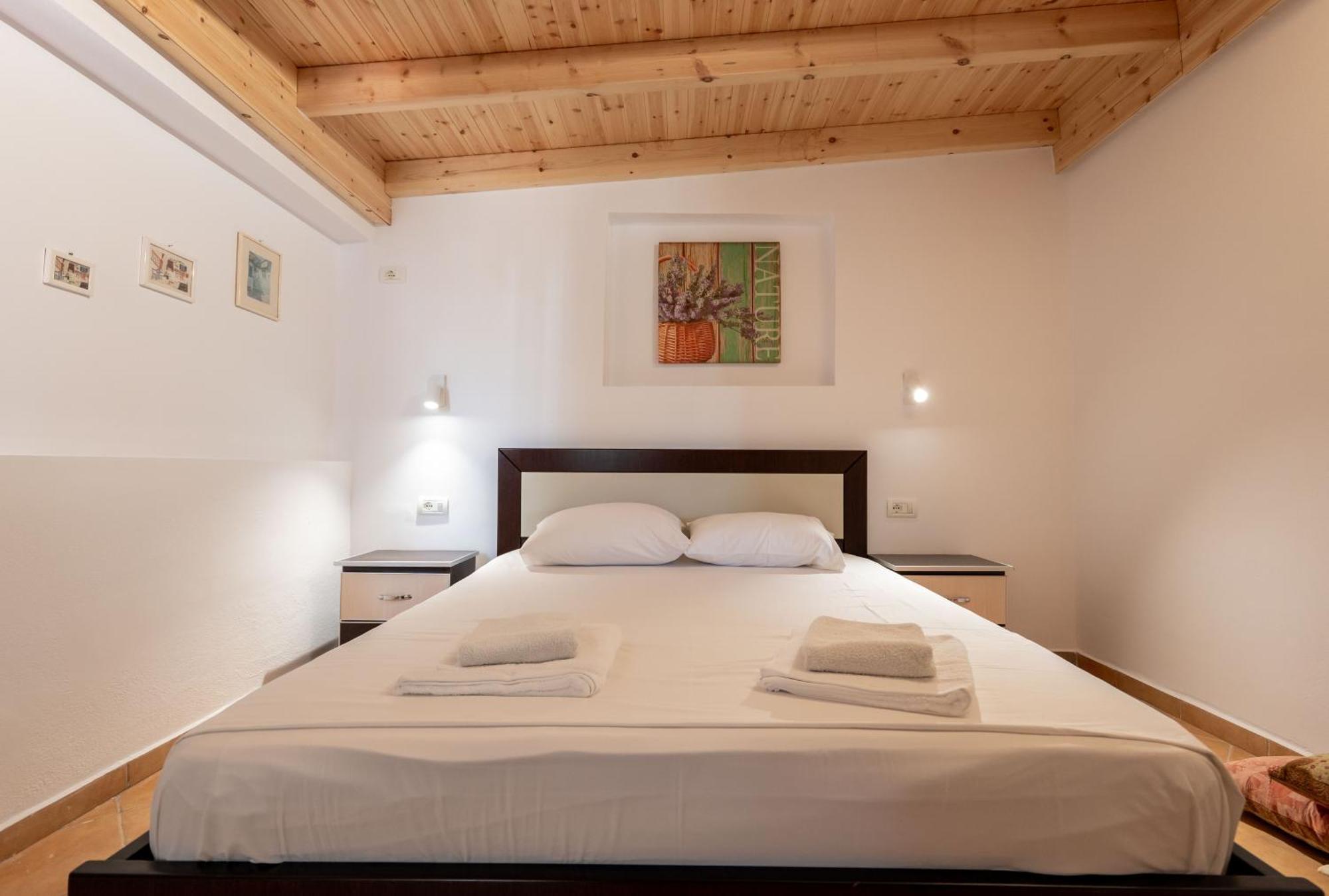 Cozy Apartments Downtown Ksamil Exterior photo