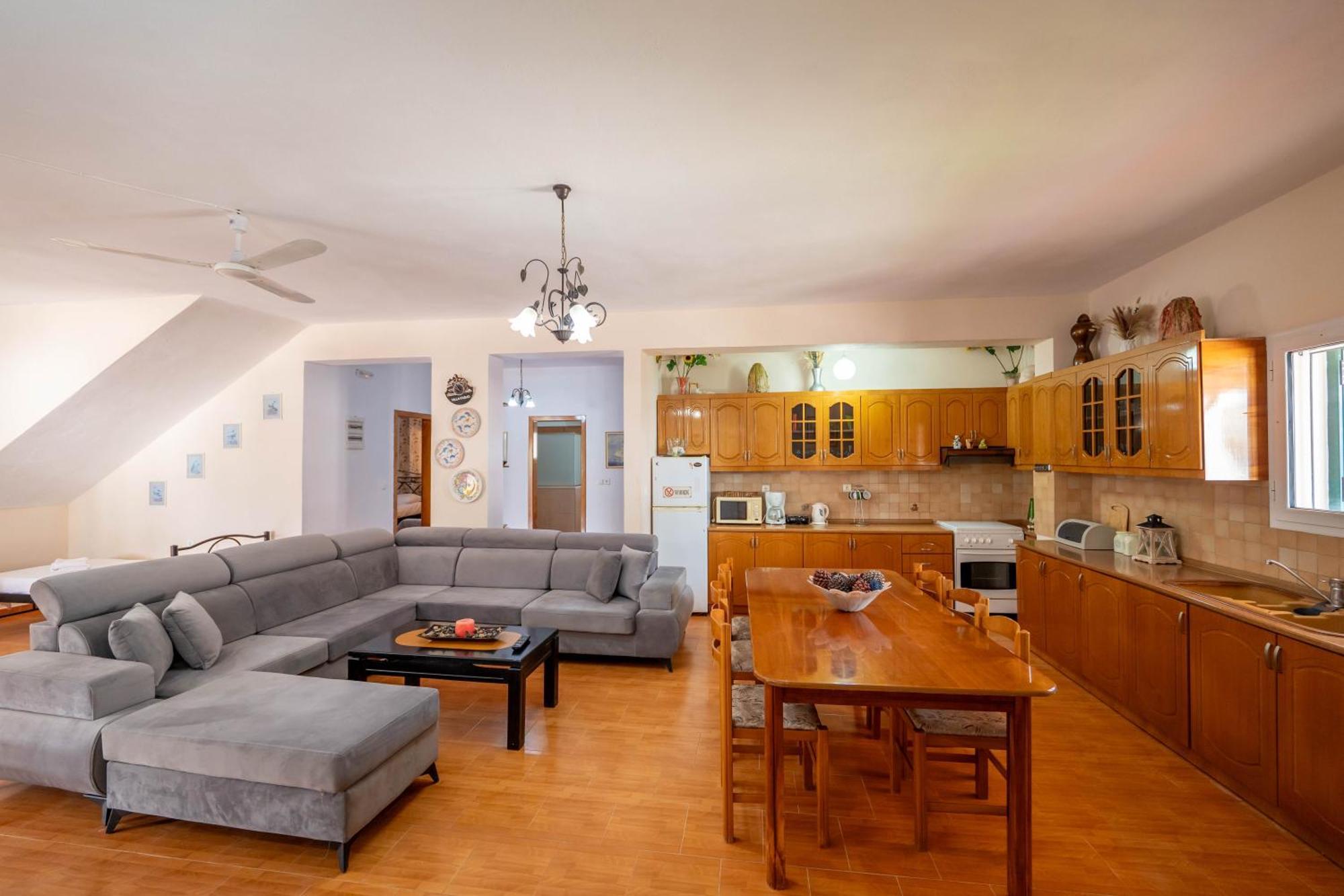 Cozy Apartments Downtown Ksamil Exterior photo