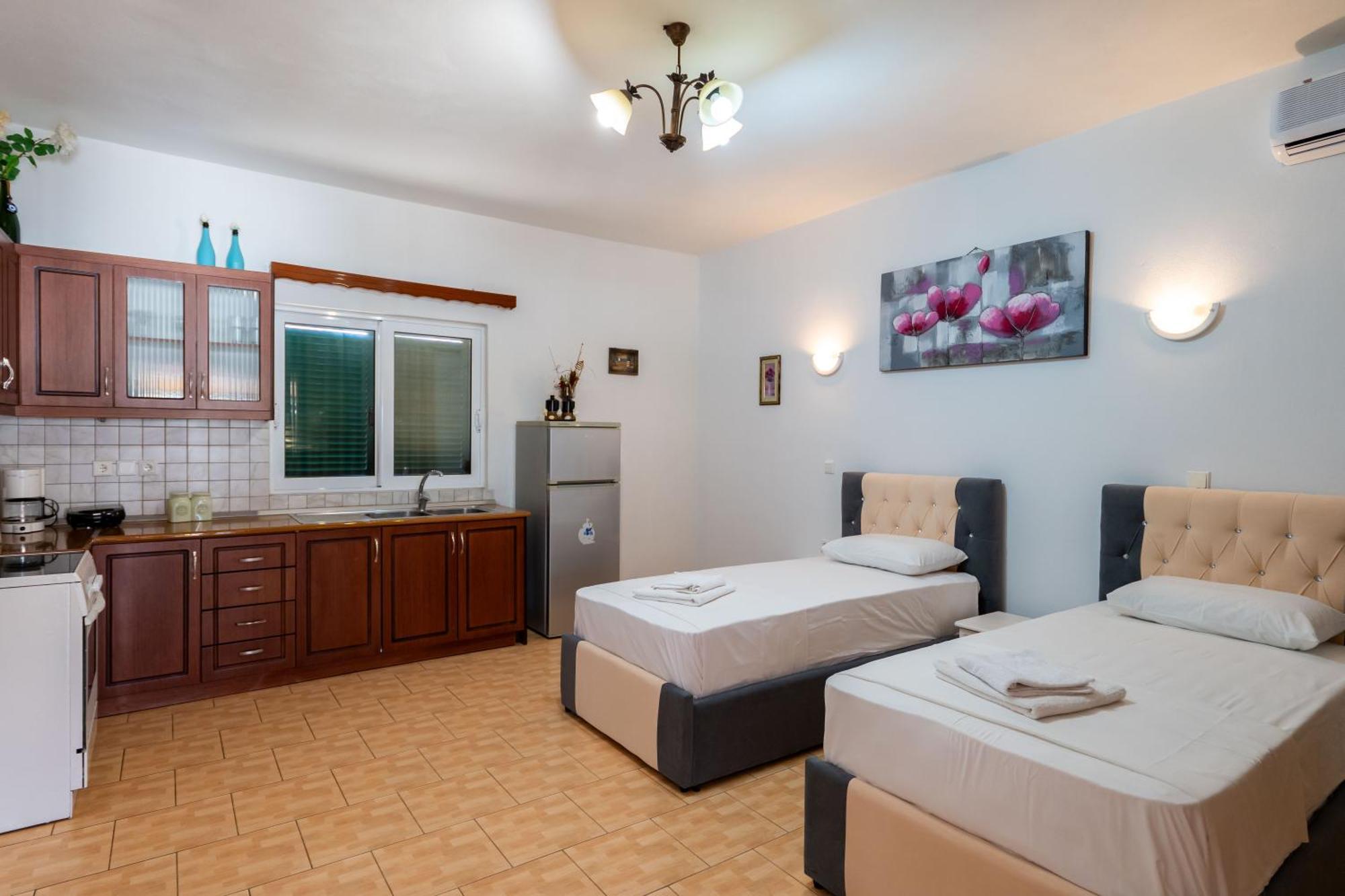 Cozy Apartments Downtown Ksamil Exterior photo